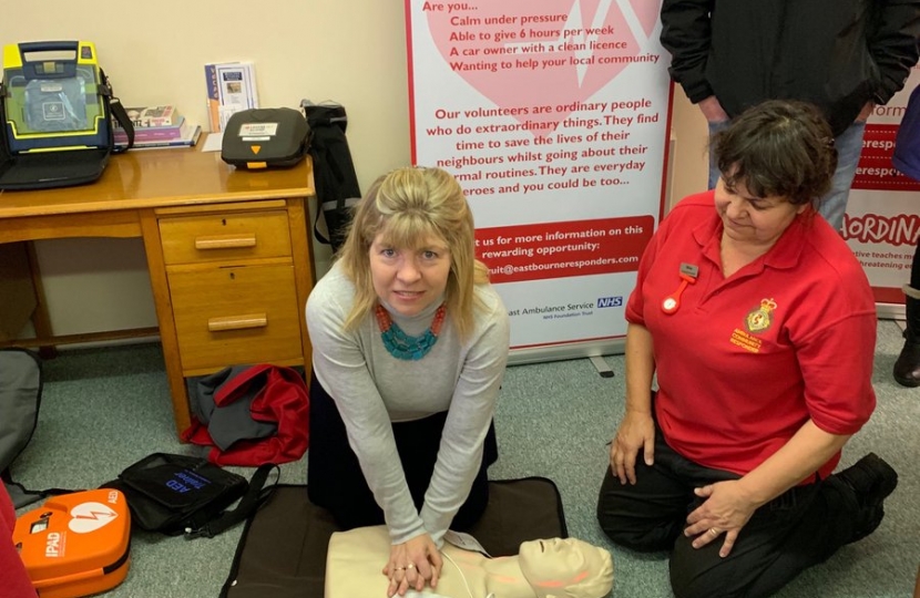 Maria Caulfield at Polegate defibrillator launch