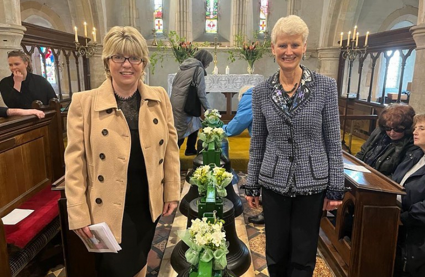 Maria Caulfield, MP for Lewes, joins Piddinghoe residents for Blessing of the Bells
